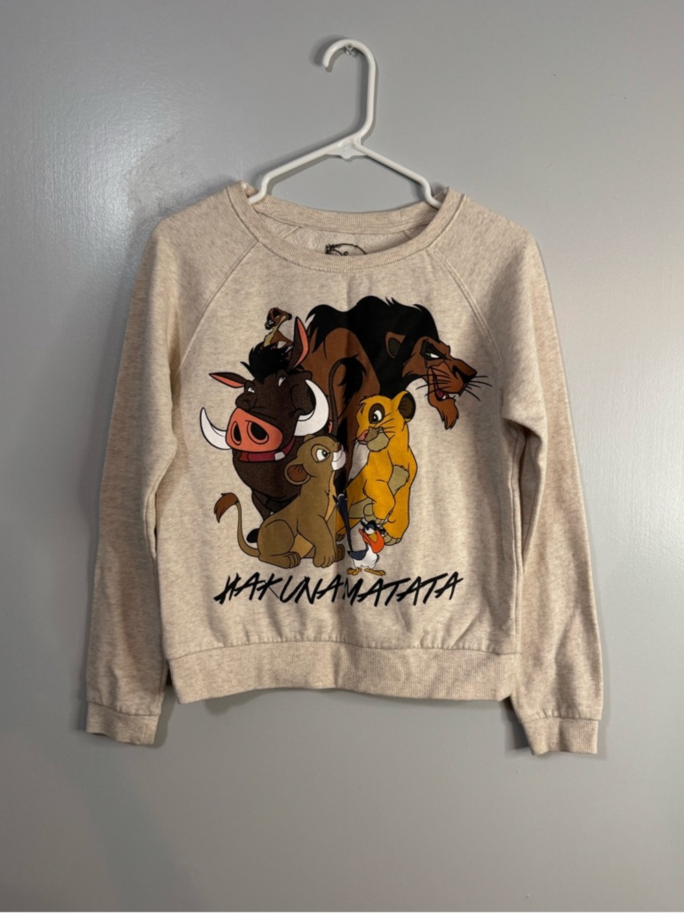 Disney Hakuna Matata Beige Crewneck Long Sleeve Tee Size Small